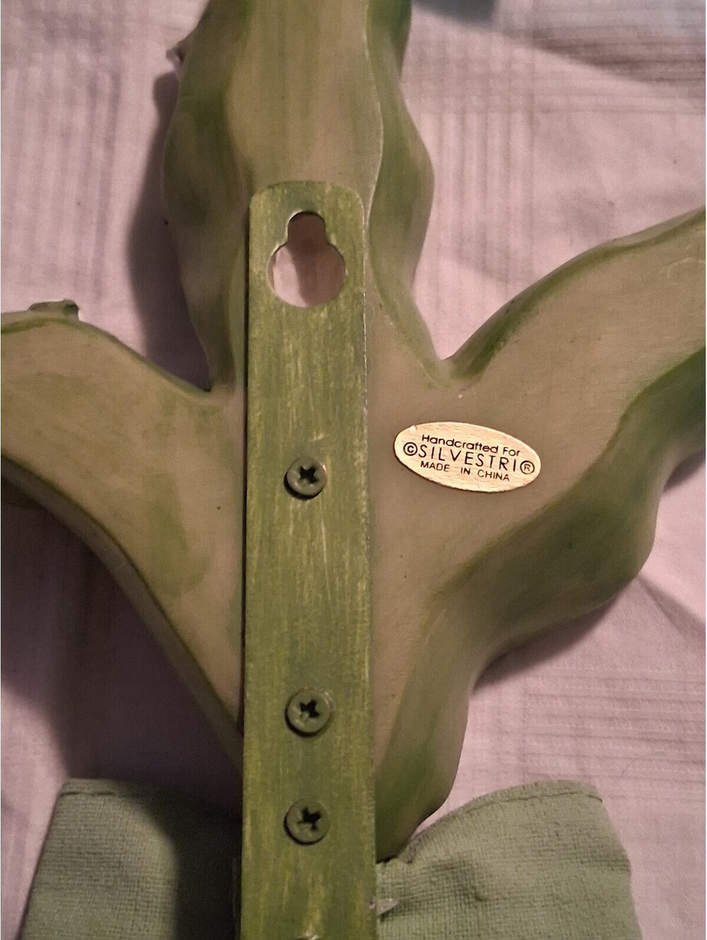 Handcrafted Lily of the Valley Wall Hook with Green Bow - Picture 5 of 6